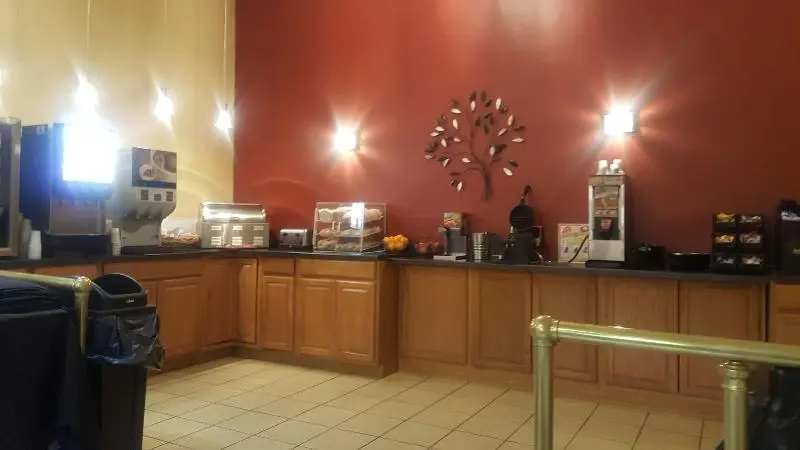 ホテル Crookston Inn & Convention Center