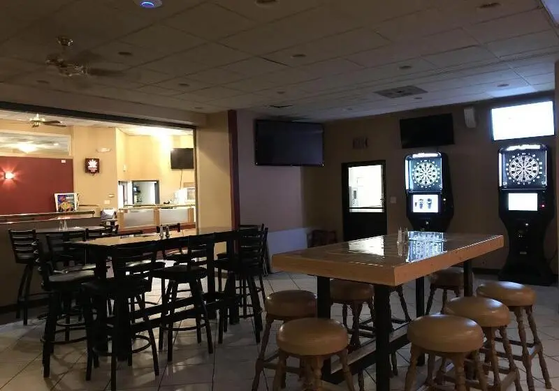ホテル Crookston Inn & Convention Center