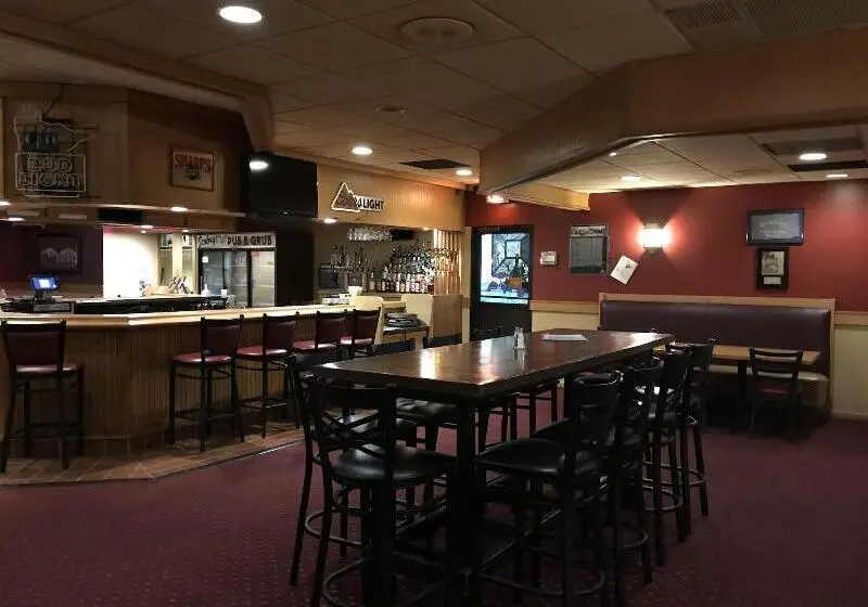 ホテル Crookston Inn & Convention Center