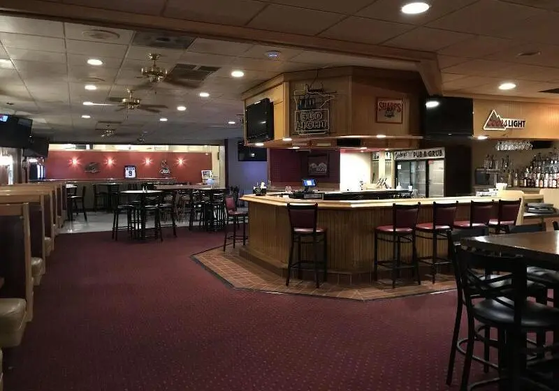 ホテル Crookston Inn & Convention Center