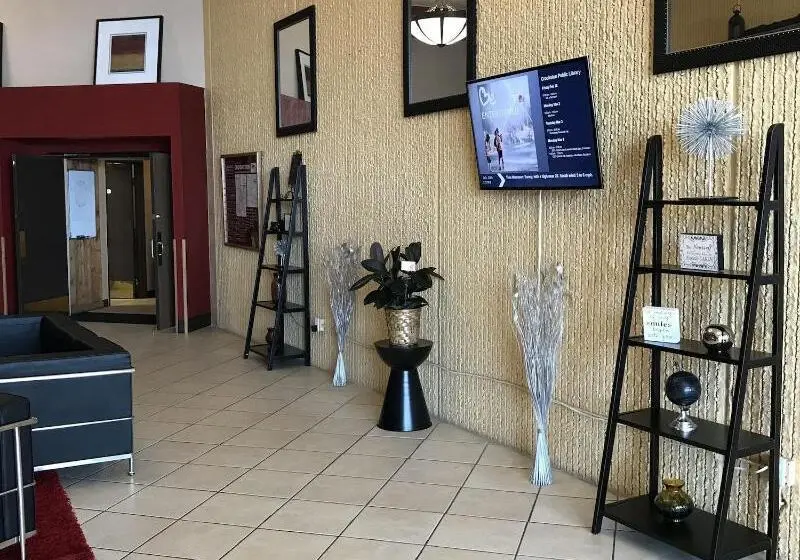 ホテル Crookston Inn & Convention Center
