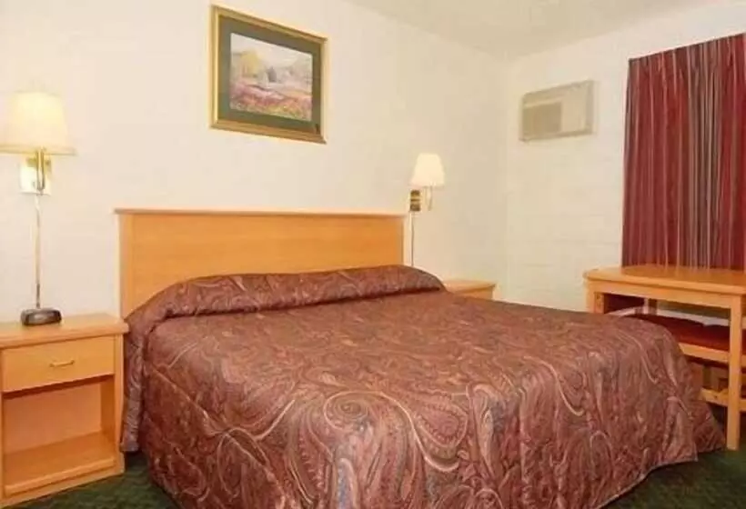 Отель Econo Lodge Prineville