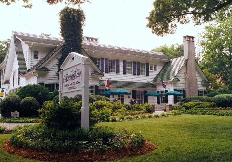 ホテル The Morehead Inn