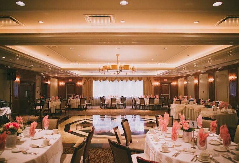 호텔 Norwalk Inn & Conference Center