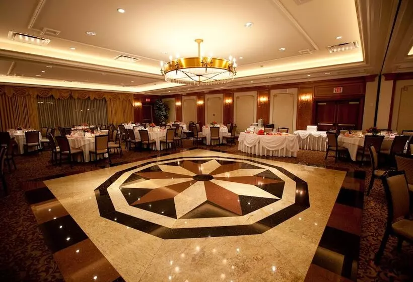 ホテル Norwalk Inn & Conference Center