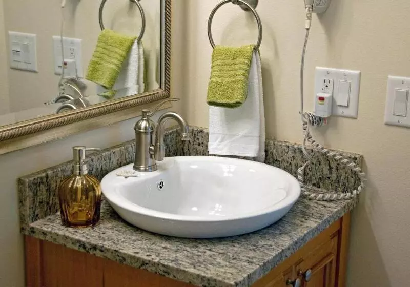 酒店 Ocean Club On Smuggler's Beach