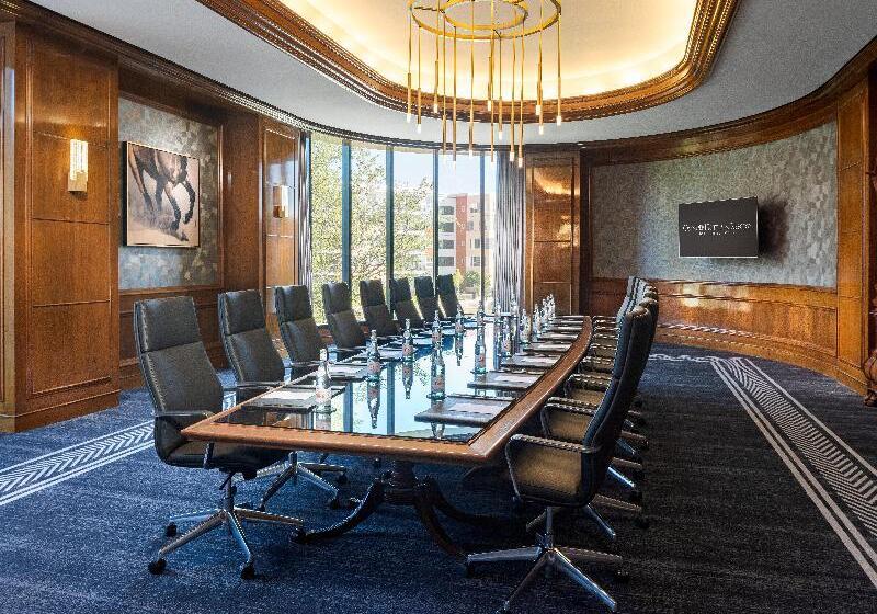 Hotelli Omni Las Colinas