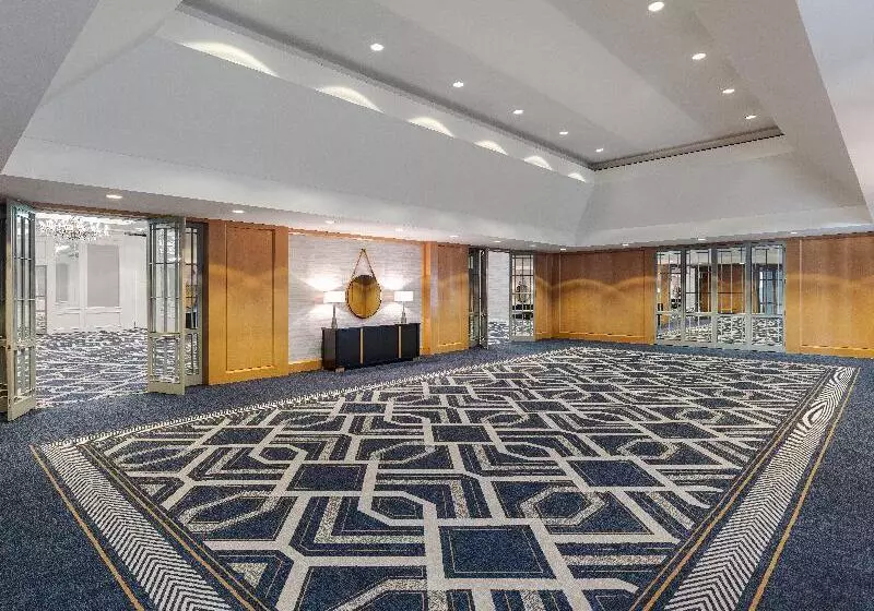 בית מלון כפרי Omni Las Colinas