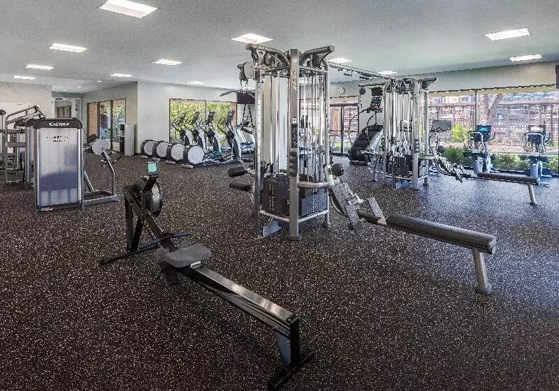 בית מלון כפרי Omni Las Colinas