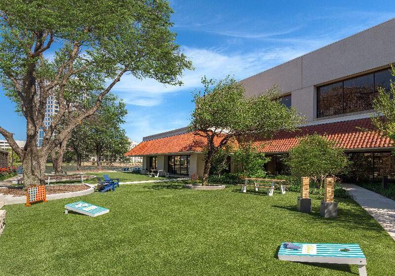 Hotelli Omni Las Colinas