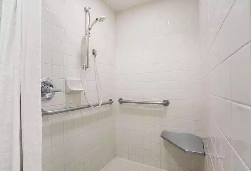 هتل Gateway Inn & Suites Eugene Springfield