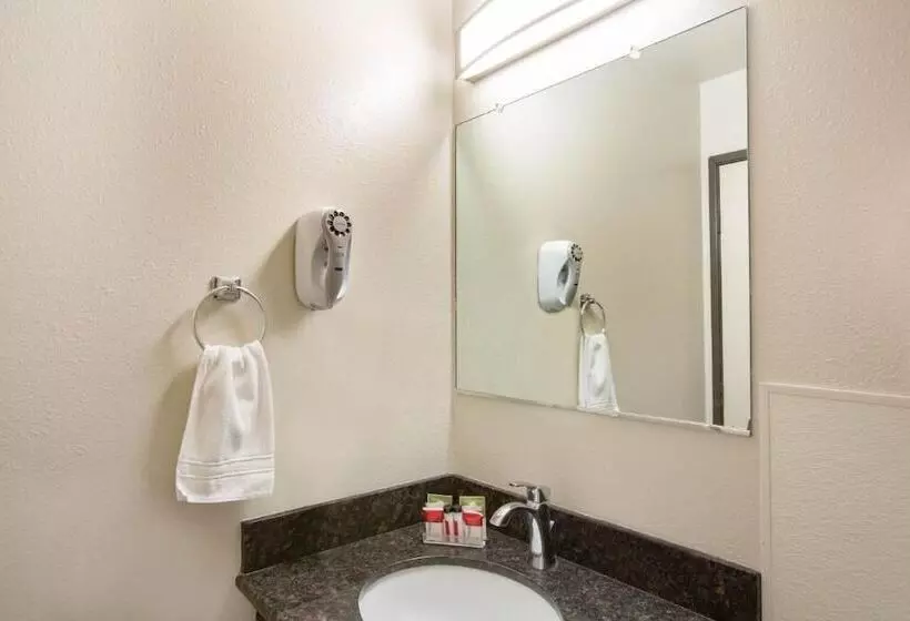 هتل Gateway Inn & Suites Eugene Springfield