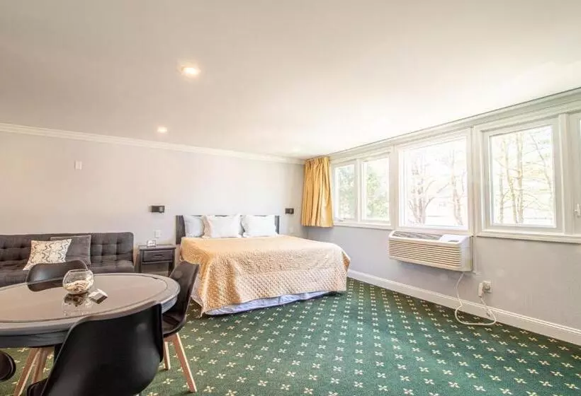 Отель The Niantic Inn