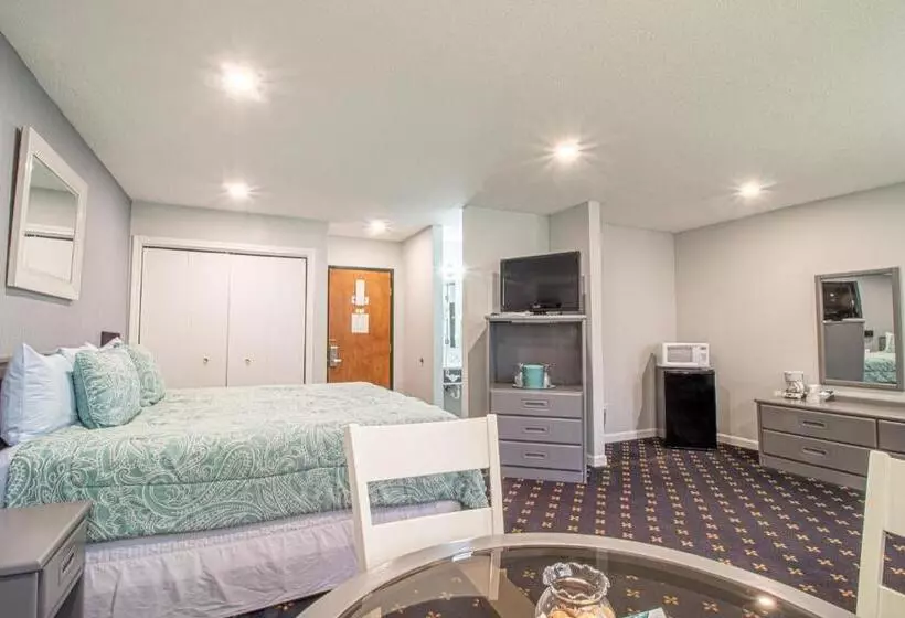 Отель The Niantic Inn