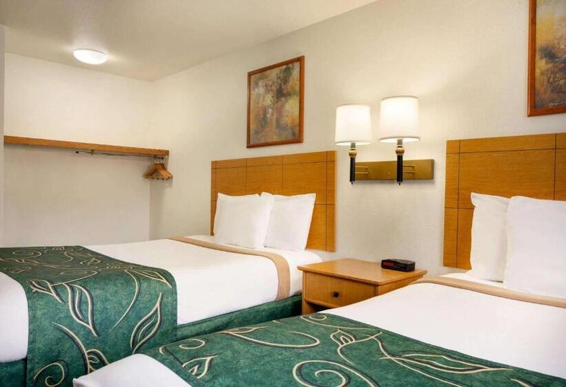 호텔 Travelodge By Wyndham Marysville