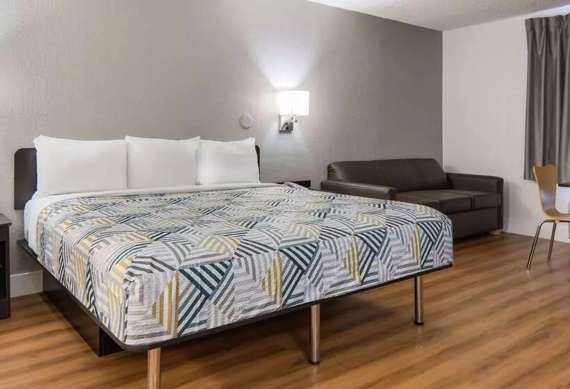 Motel 6addison, Tx Dallas