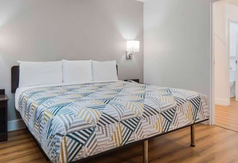 Motel 6addison, Tx  Dallas