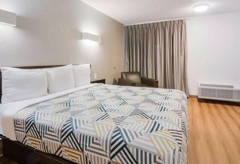 Motel 6addison, Tx Dallas