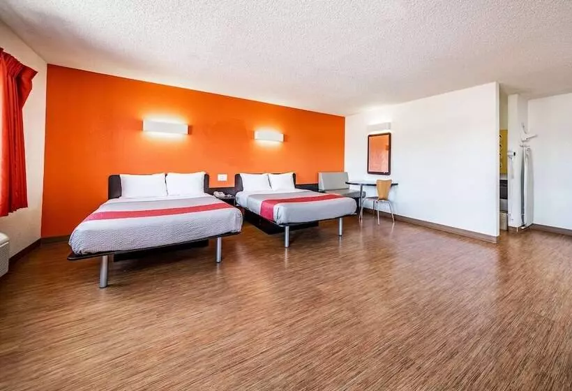 Мотель The Ellsworth Hotel, Ascend Hotel Collection