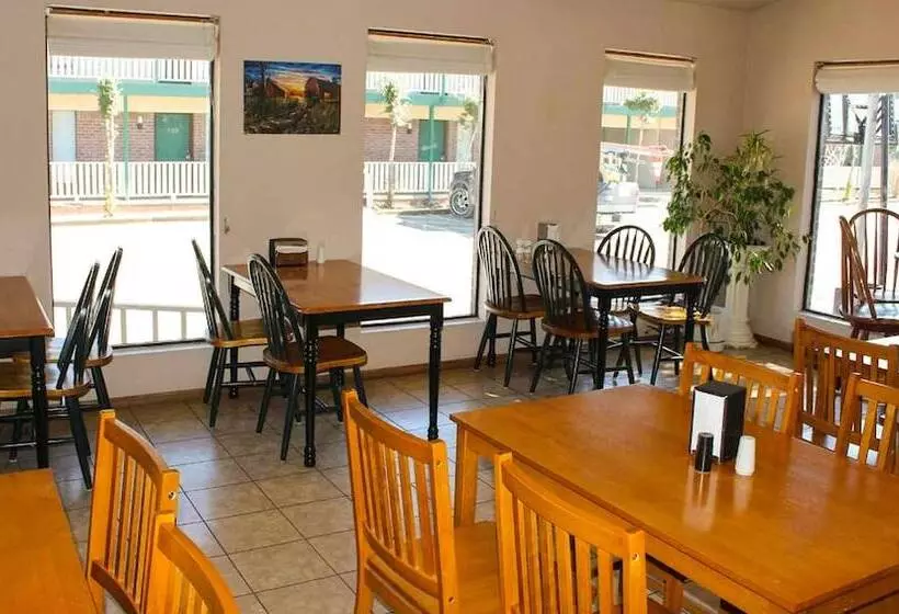 Motel Oakhill Inn And Suites