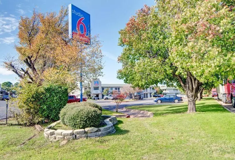 فندق على الطريق Studio 6 Grand Prairie, Tx