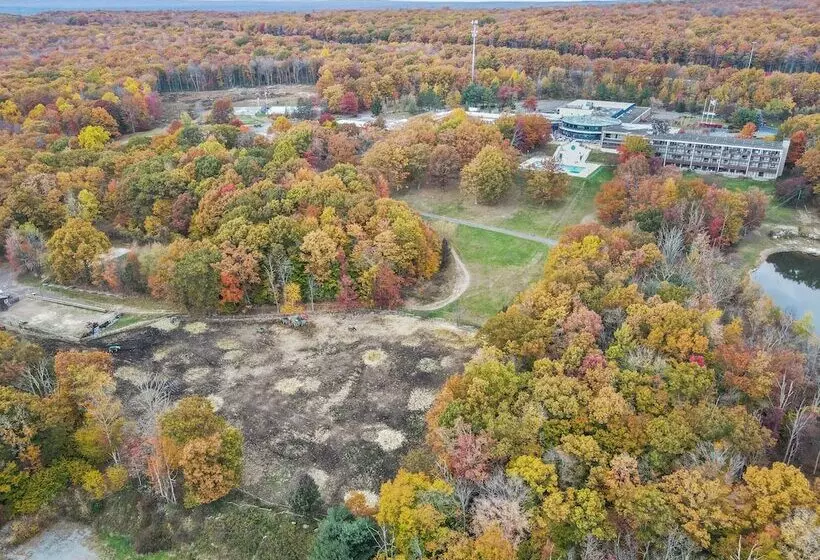 Mountain Laurel Resort