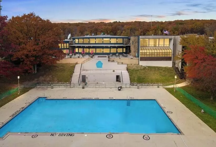 Mountain Laurel Resort