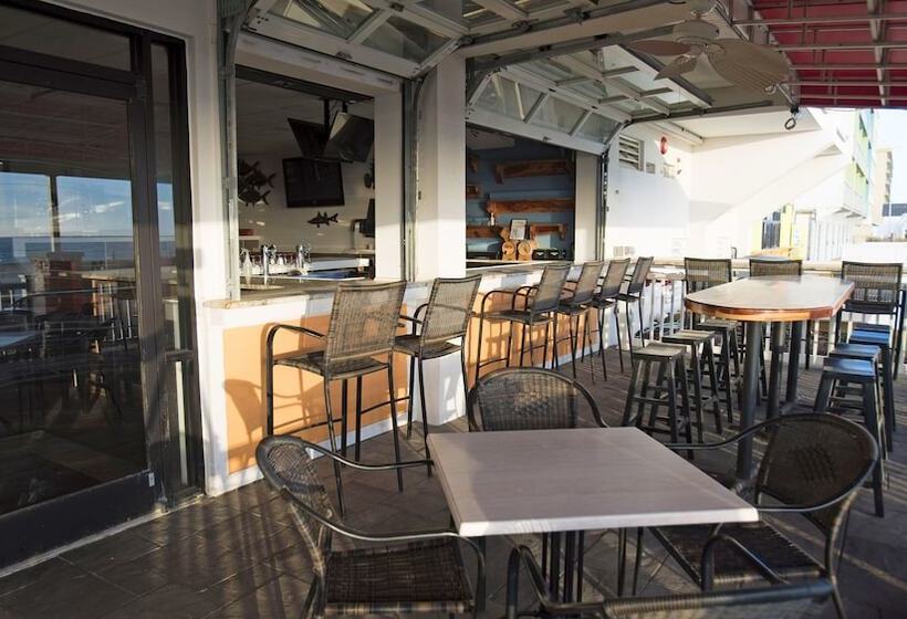 Ocean Sands Resort, Oceanfront, Virginia Beach By Vacatia