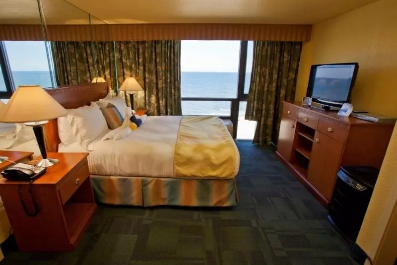 Ocean Sands Resort, Oceanfront, Virginia Beach By Vacatia