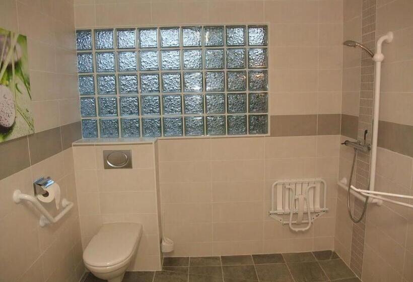 Отель Domaine Du Grand Cellier Insolite En Savoie