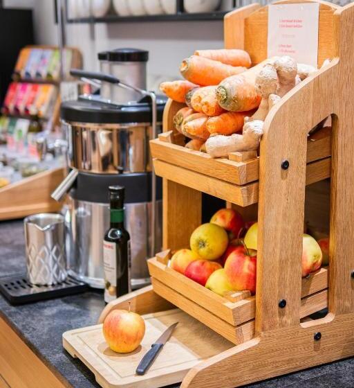 هتل Elefant Family Business