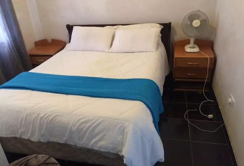 پانسیون Gunhill Guest House