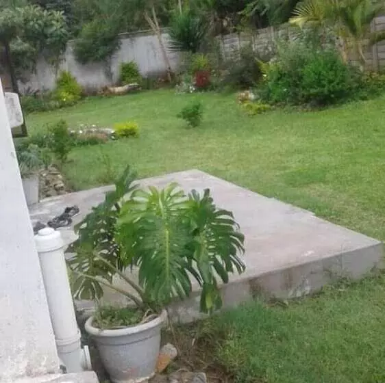 پانسیون Gunhill Guest House
