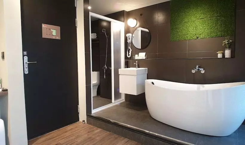 پانسیون Leo111/yan Cheng Pier 2