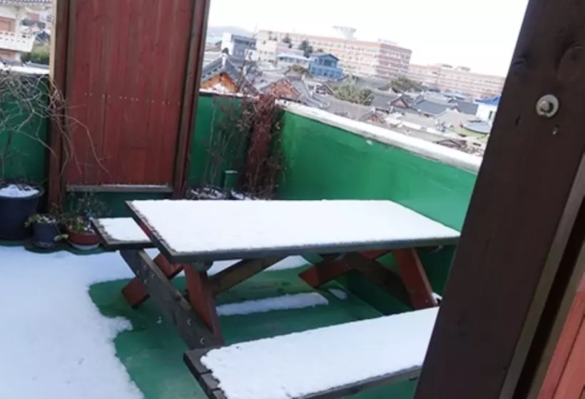 Majatalo Pongdang Guesthouse