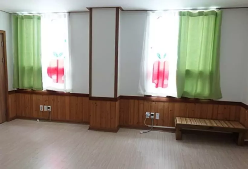 Majatalo Pongdang Guesthouse