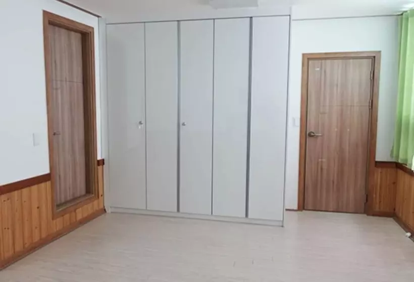 Majatalo Pongdang Guesthouse