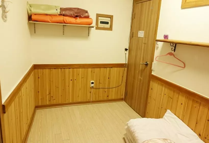 Majatalo Pongdang Guesthouse