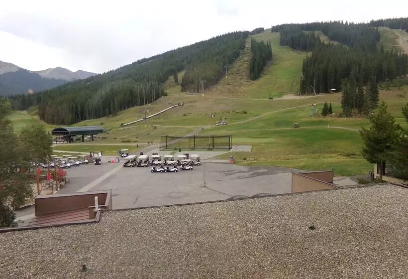 Snowflake 1 Bed Plus Den 2 Bath