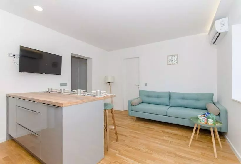 Apartments M & M