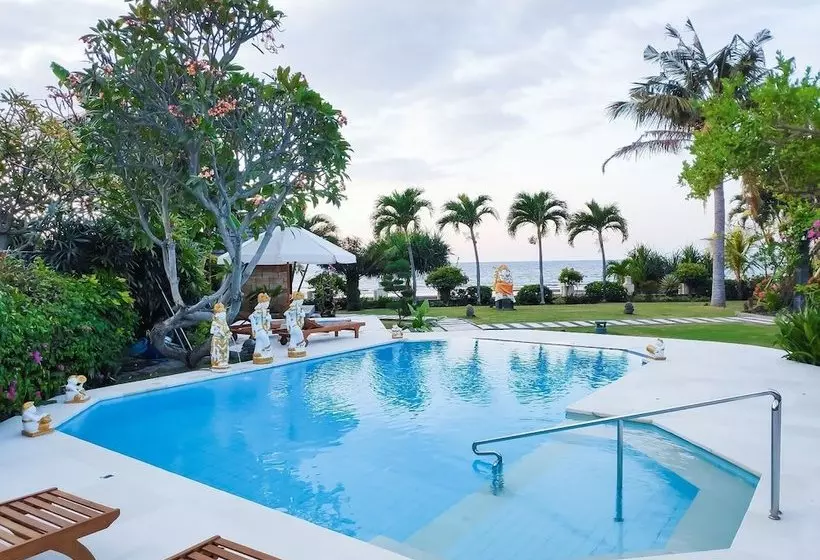 تختخواب و صبحانه Villa Pantai Lovina