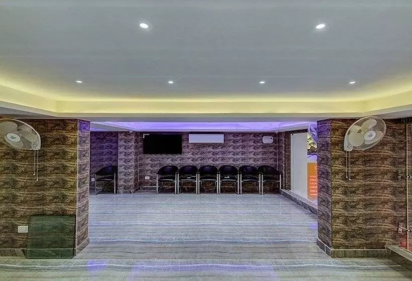 ホテル Mahajan Internatioanal