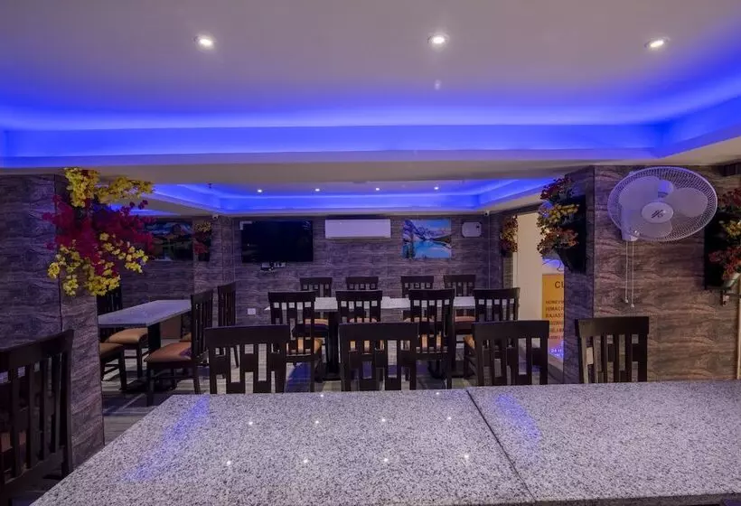 ホテル Mahajan Internatioanal