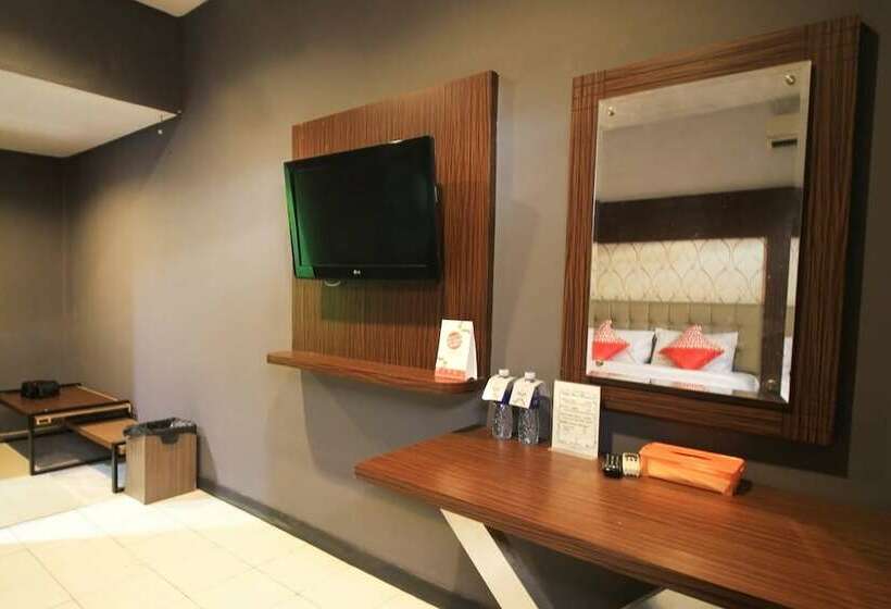 בית מלון כפרי Oyo 1367 Damon Butik