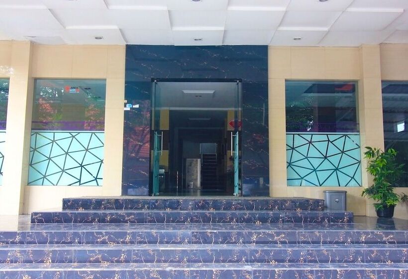 בית מלון כפרי Oyo 1367 Damon Butik