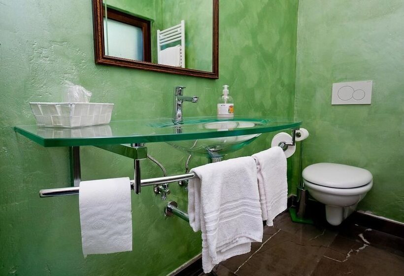 فندق ريفى Tenuta Variselle