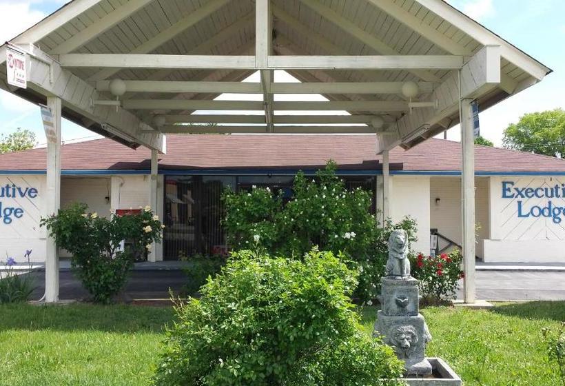 فندق على الطريق Executive Lodge