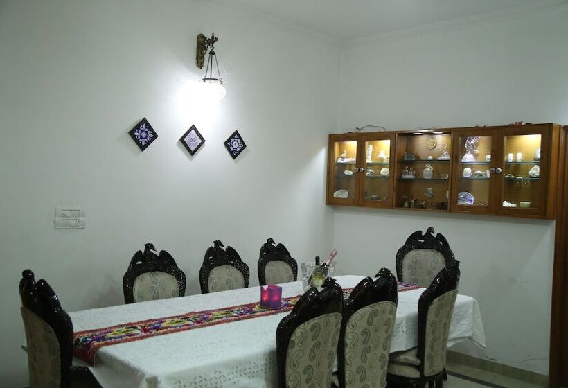 Pensjonat Dev Vatika Home Stay