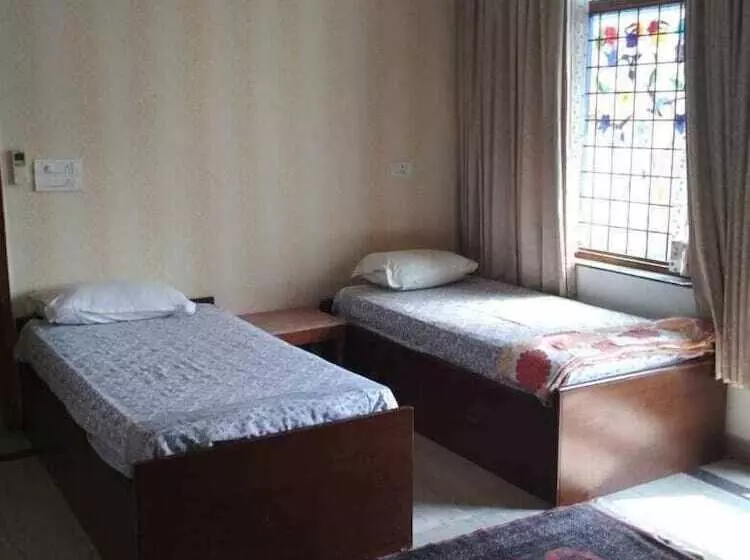 ペンション Dev Vatika Home Stay