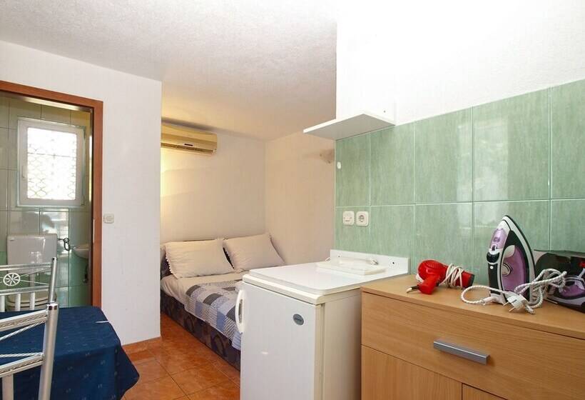 Apartment Lavender 700